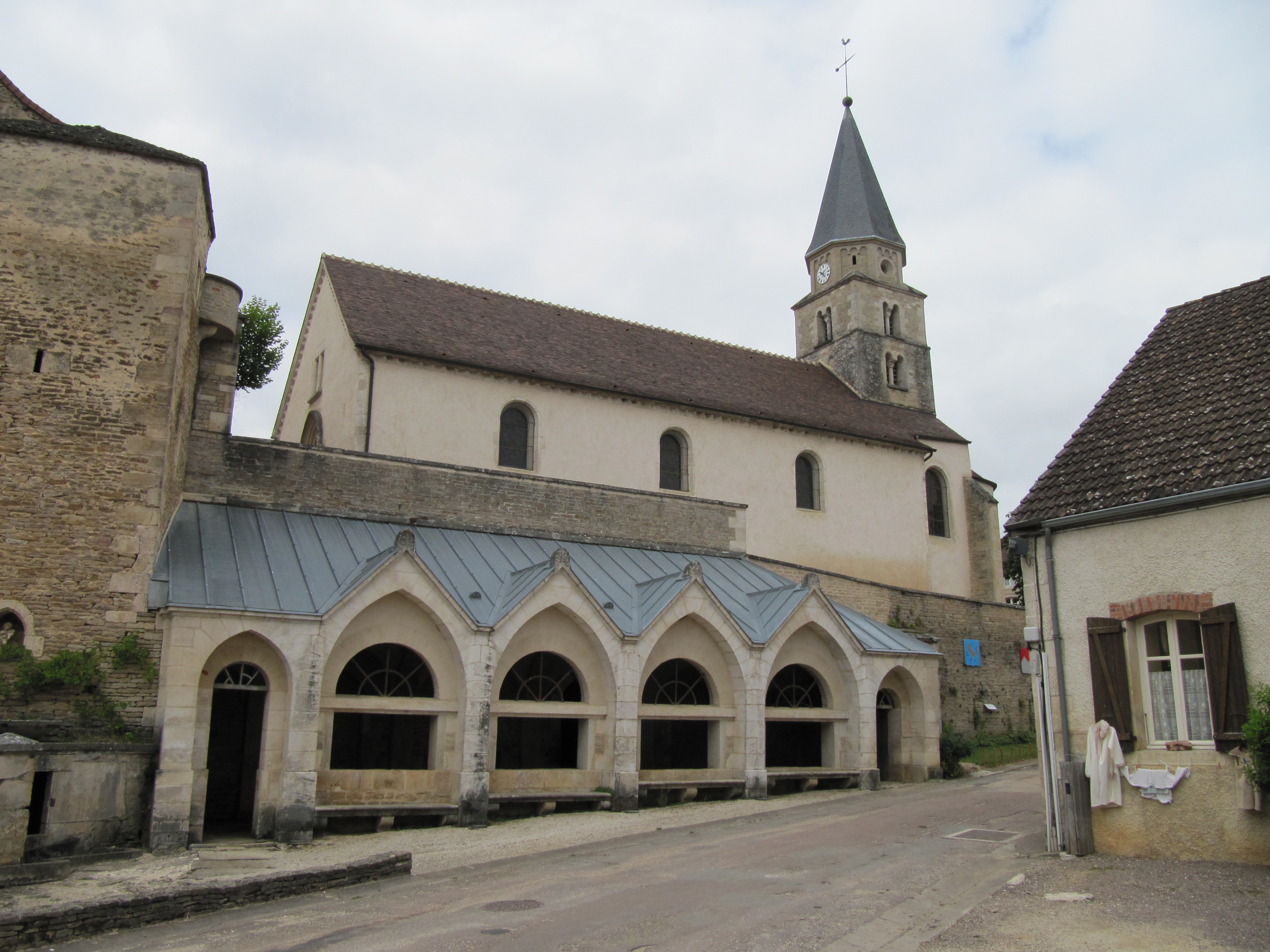Église Saint-Martin & lavoir de la commune